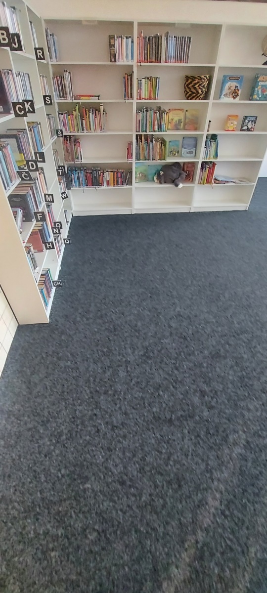 Realizace podlahy v knihovně Hlavečník